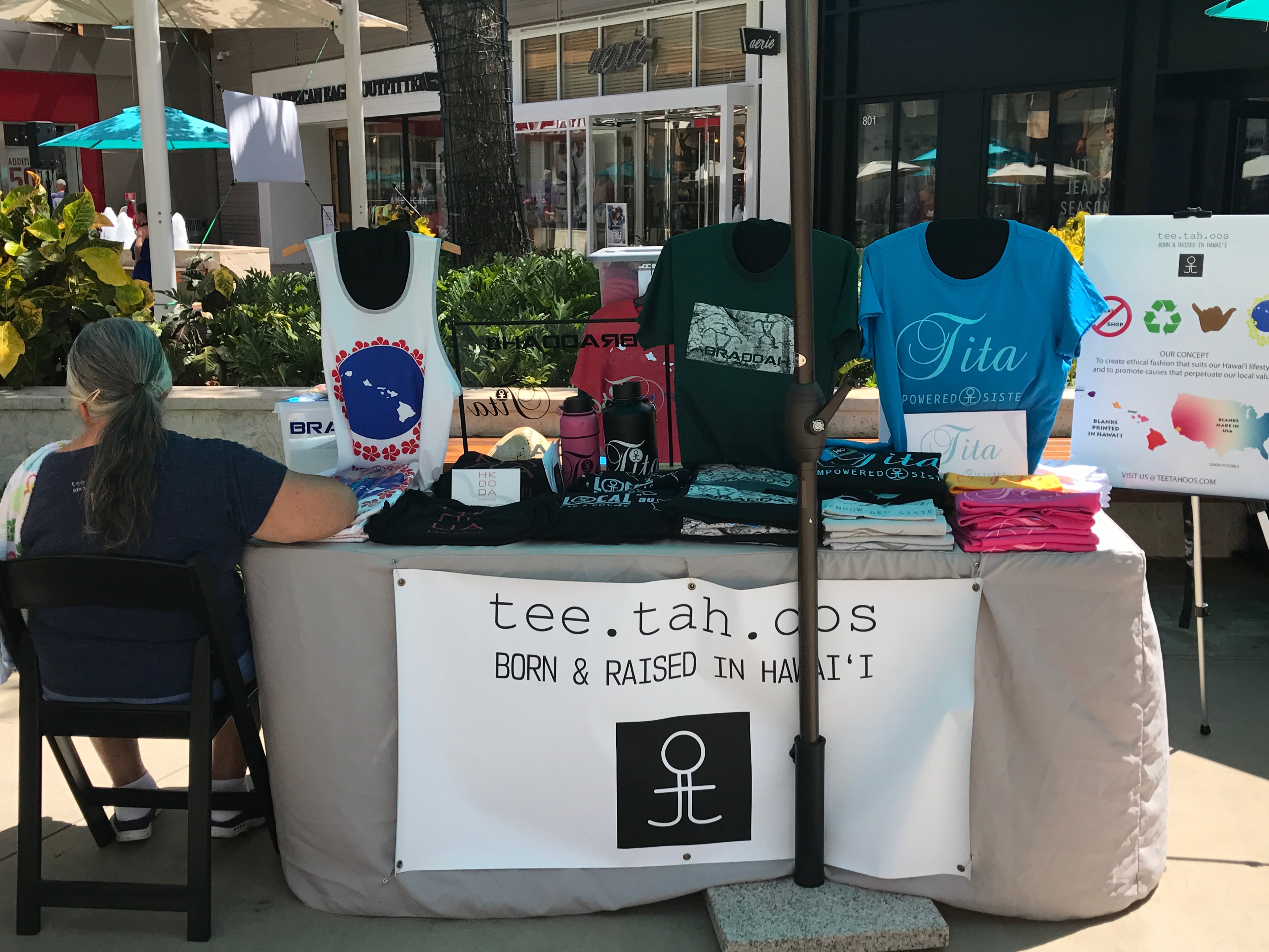 tee.tah.oos Born & Raised in Hawaiʻi apparel vendor booth