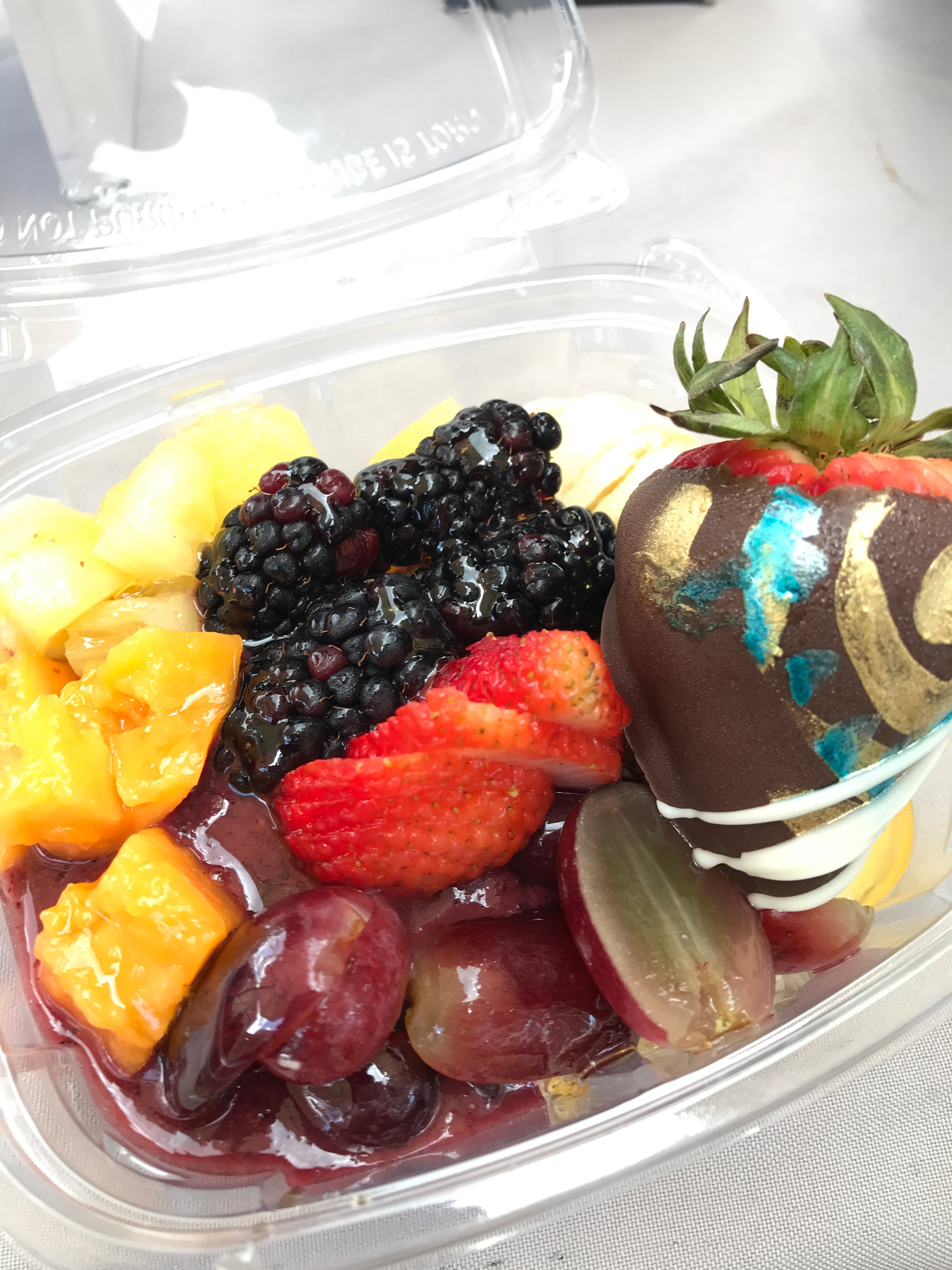 Assorted fresh berries chocolate covered strawberries